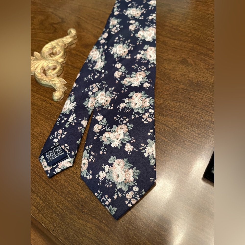 An Original Penguin by Munsingwear Slim Tie